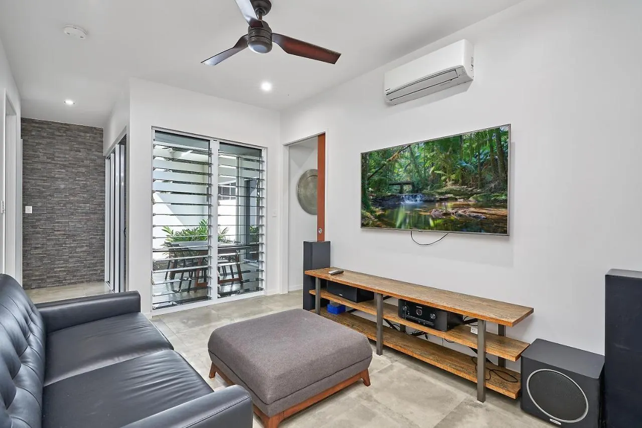Holiday home Canopy Views Holiday House With Heated Pool Palm Cove