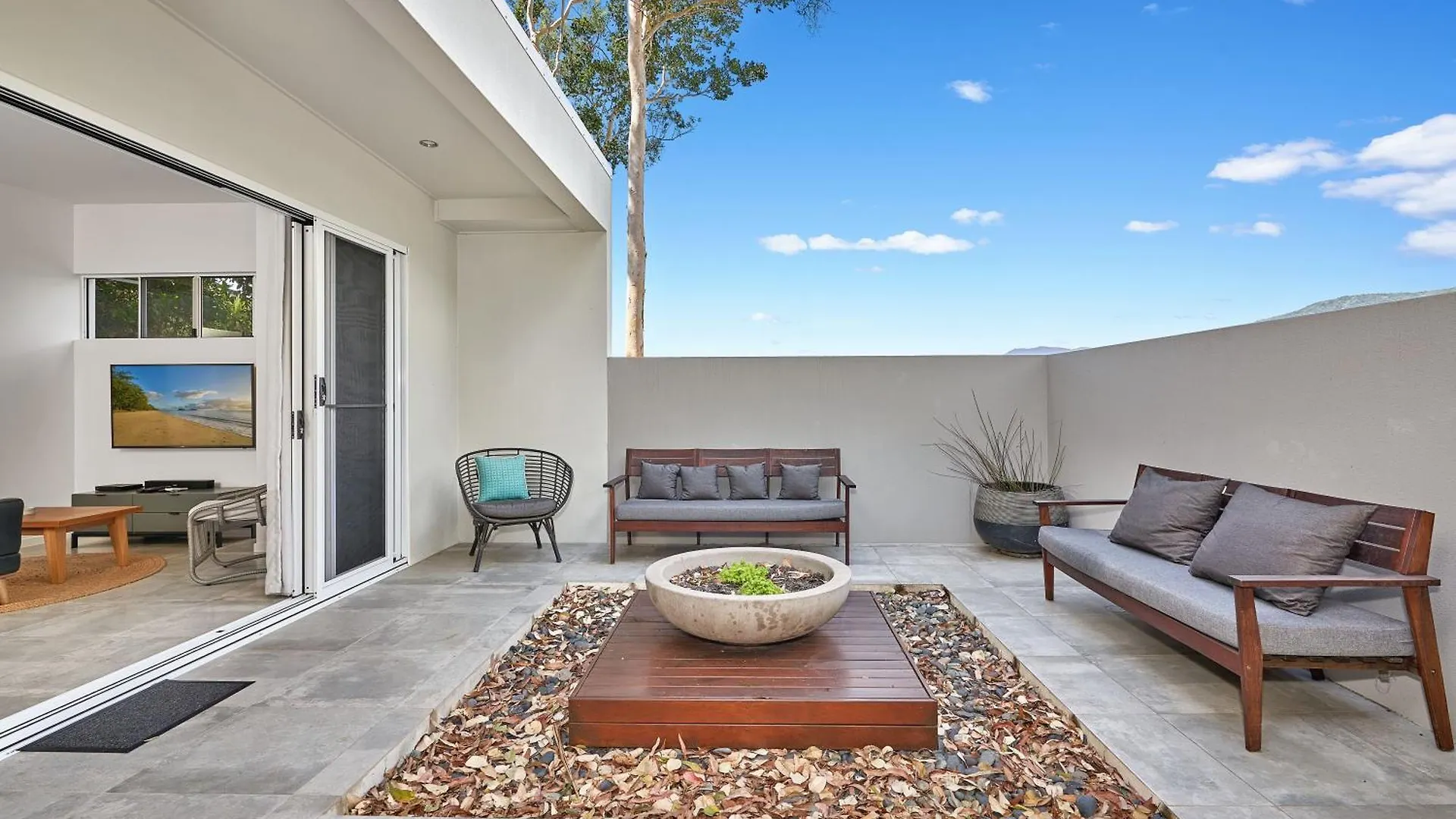 Holiday home Canopy Views Holiday House With Heated Pool Palm Cove